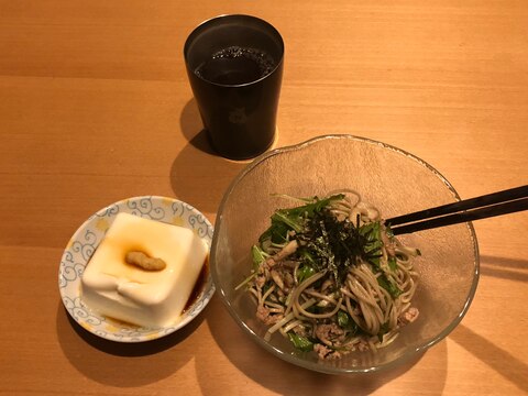 冷たいそぼろ蕎麦